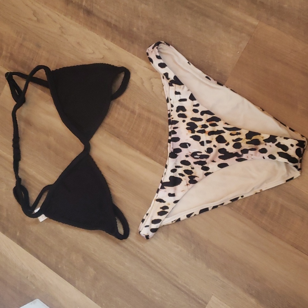 Sale!! 🖤🩶Good American bikini set